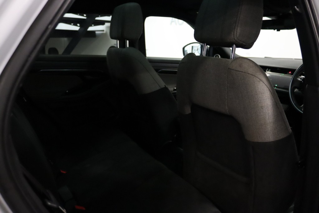 LAND ROVER RANGE ROVER EVOQUE 2.0 P200 MHEV R-Dynamic HSE 2019