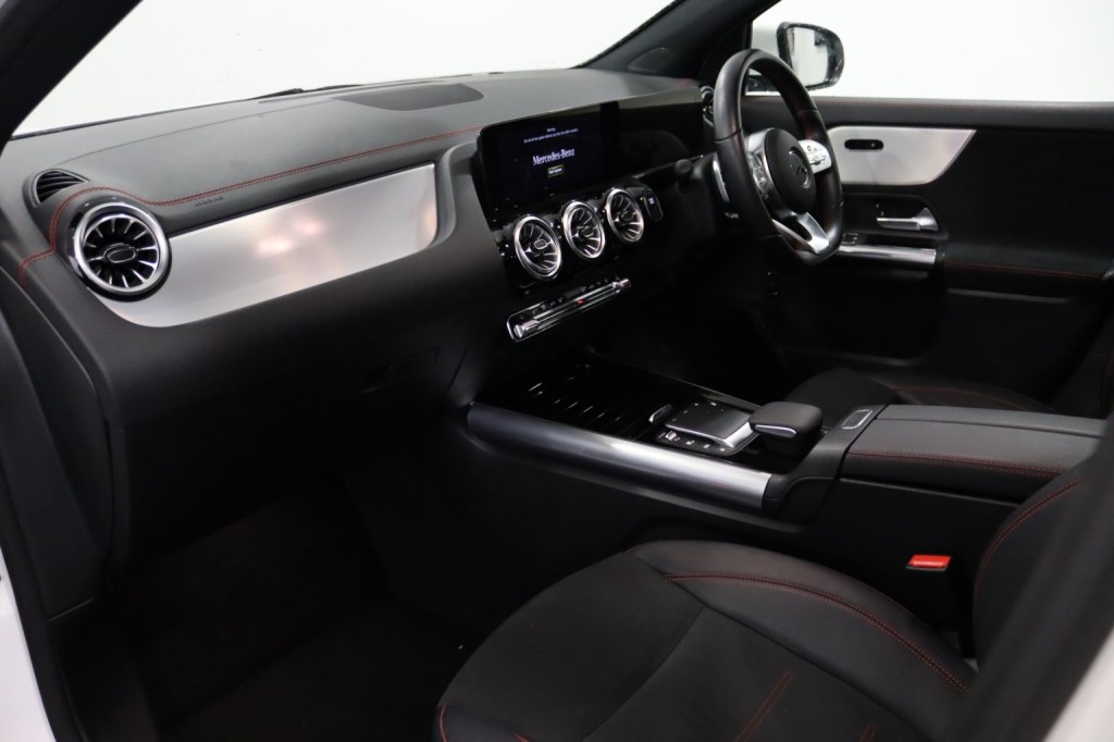 MERCEDES-BENZ EQA EQA 250+ 70.5kWh AMG Line 2022