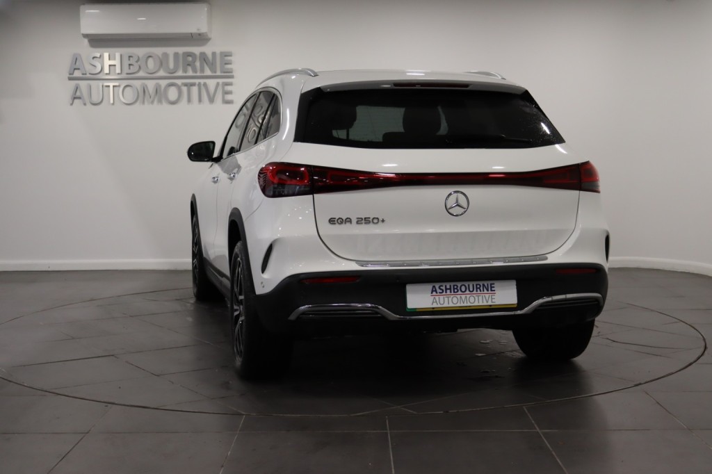 MERCEDES-BENZ EQA EQA 250+ 70.5kWh AMG Line 2022