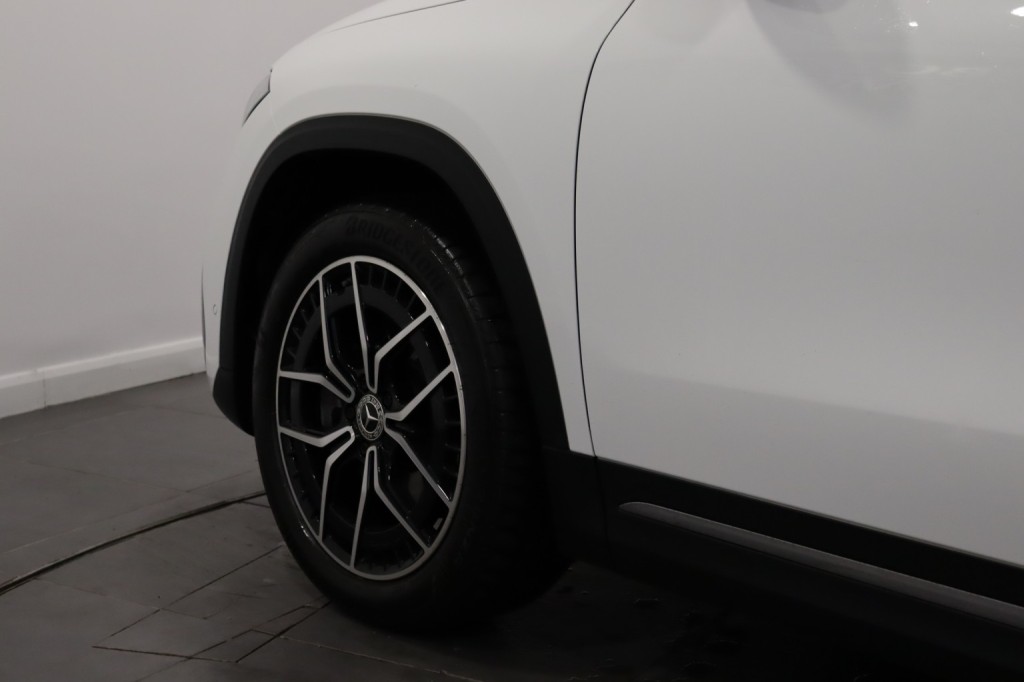 MERCEDES-BENZ EQA EQA 250+ 70.5kWh AMG Line 2022