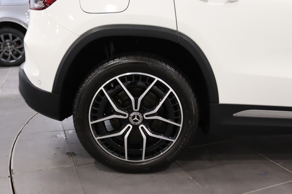 MERCEDES-BENZ EQA EQA 250+ 70.5kWh AMG Line 2022