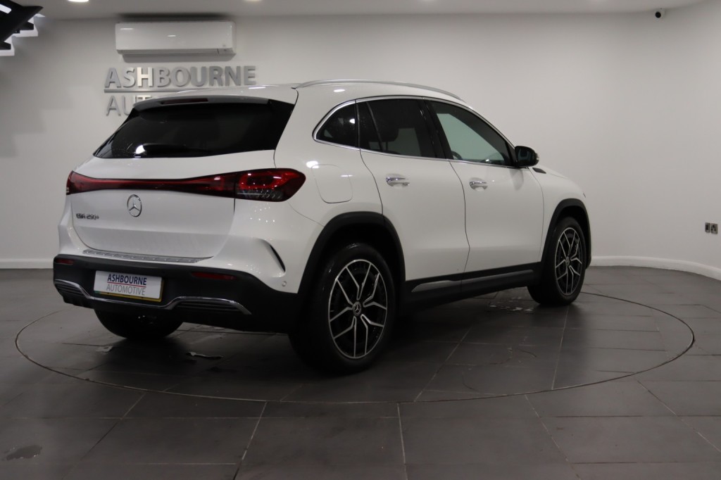 MERCEDES-BENZ EQA EQA 250+ 70.5kWh AMG Line 2022