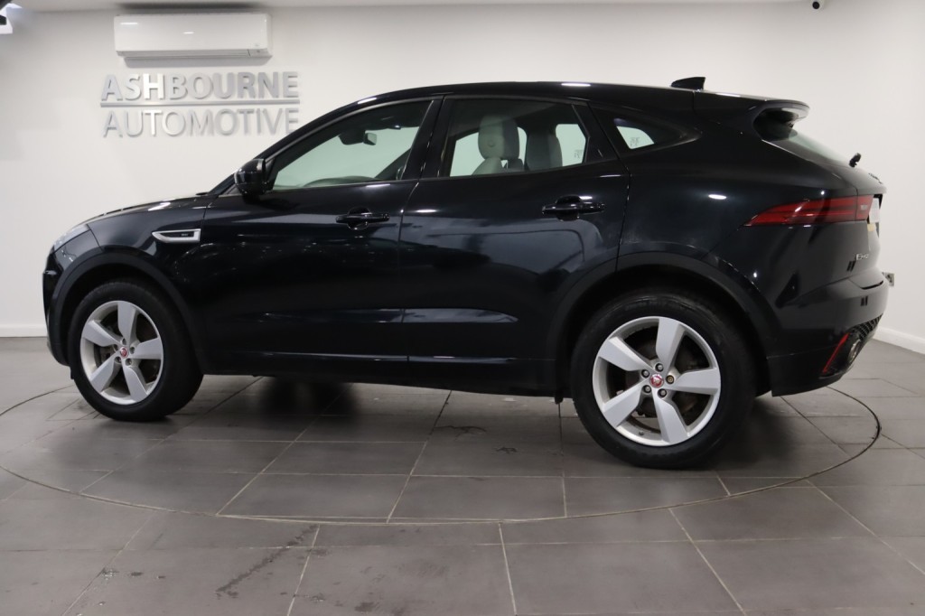 JAGUAR E-PACE 2.0 D240 R-Dynamic SE 2019