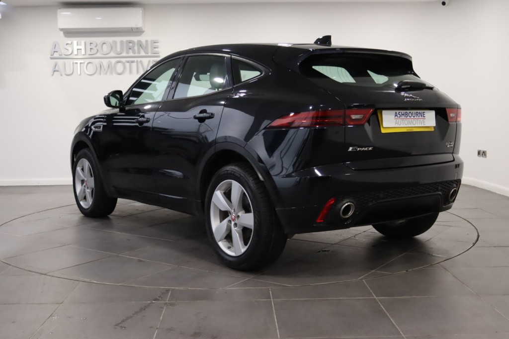 JAGUAR E-PACE 2.0 D240 R-Dynamic SE 2019