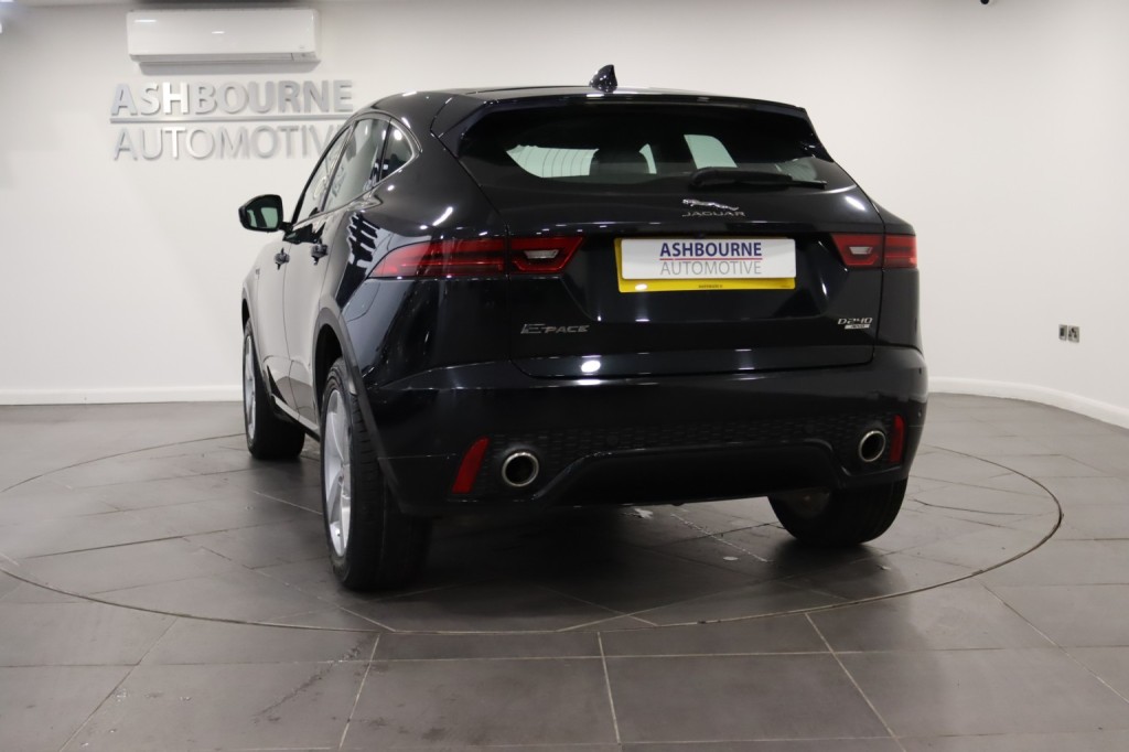 JAGUAR E-PACE 2.0 D240 R-Dynamic SE 2019