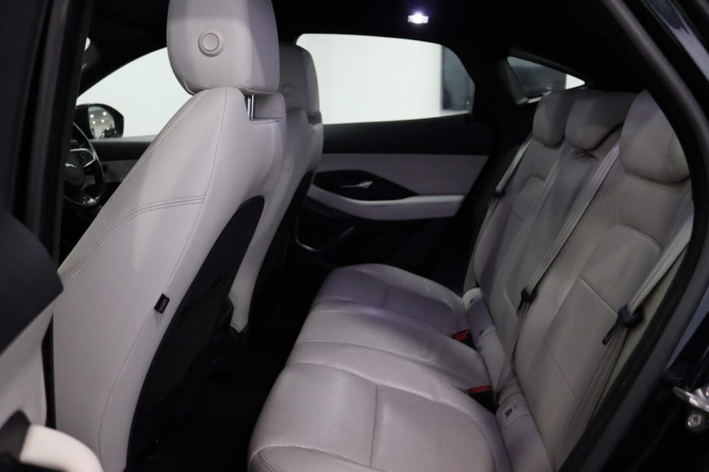JAGUAR E-PACE 2.0 D240 R-Dynamic SE 2019