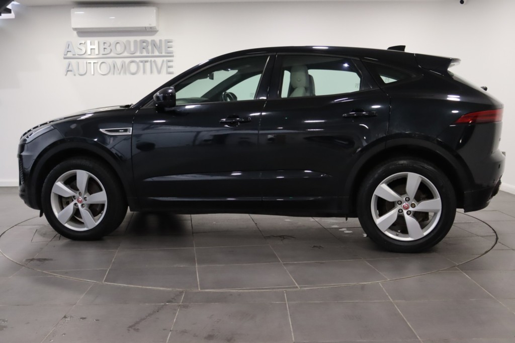 JAGUAR E-PACE 2.0 D240 R-Dynamic SE 2019