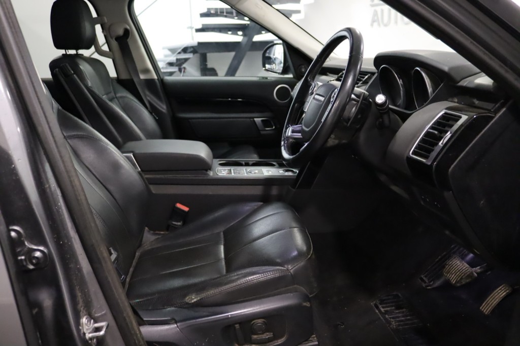 LAND ROVER DISCOVERY 3.0 TD V6 SE 2017