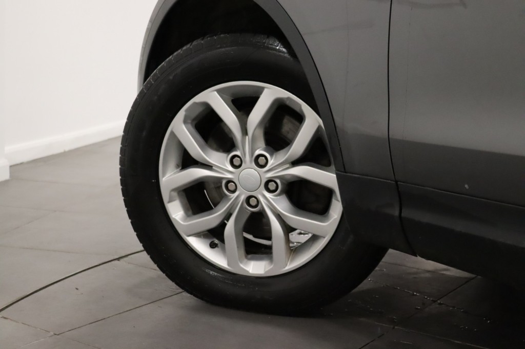 LAND ROVER DISCOVERY 3.0 TD V6 SE 2017