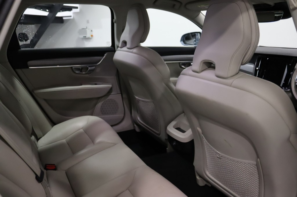 VOLVO V90 2.0 Momentum Plus D4 2019