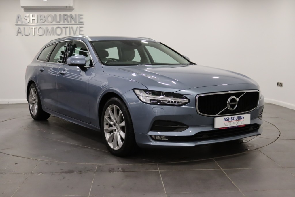 VOLVO V90 2.0 Momentum Plus D4 2019