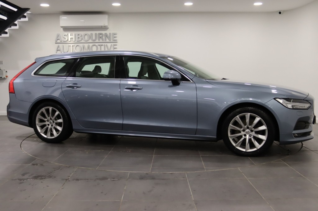 VOLVO V90 2.0 Momentum Plus D4 2019