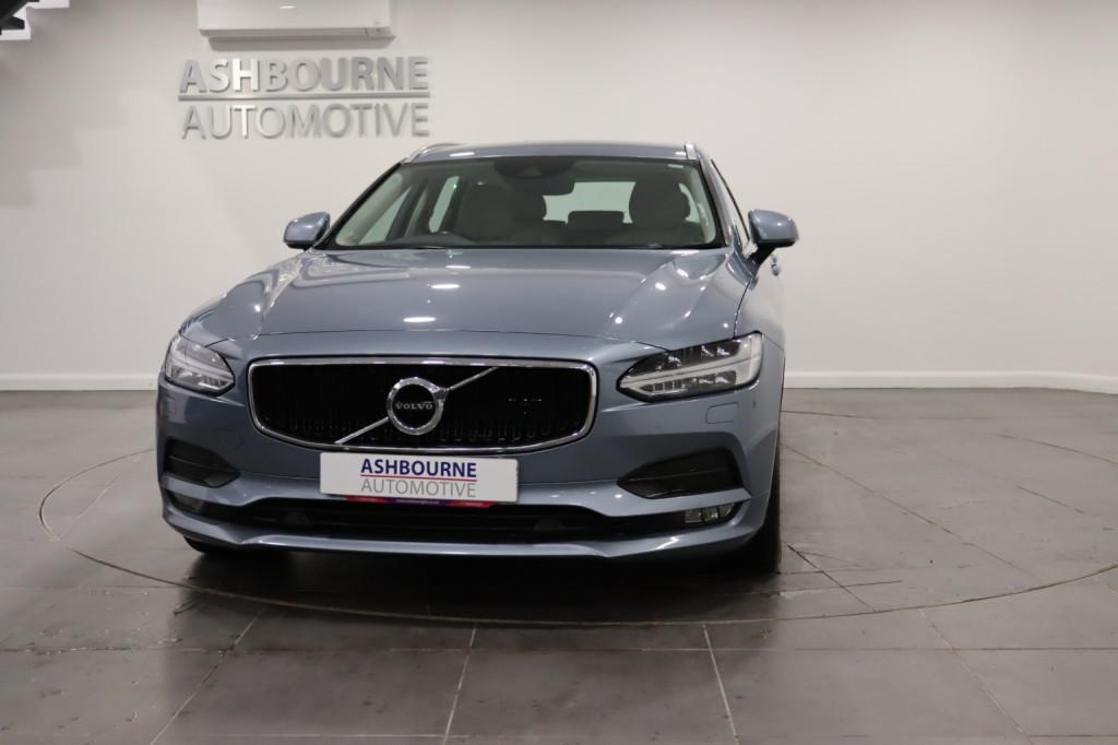 VOLVO V90 2.0 Momentum Plus D4 2019