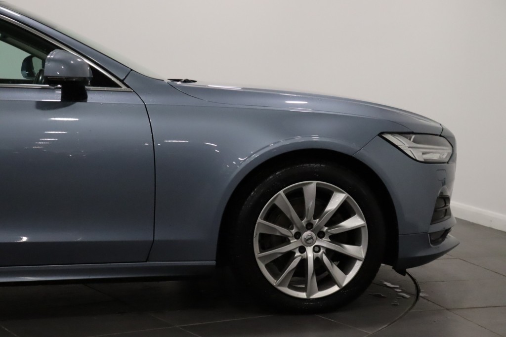 VOLVO V90 2.0 Momentum Plus D4 2019
