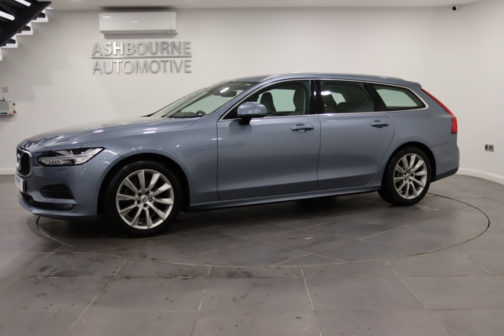VOLVO V90 2.0 Momentum Plus D4 2019