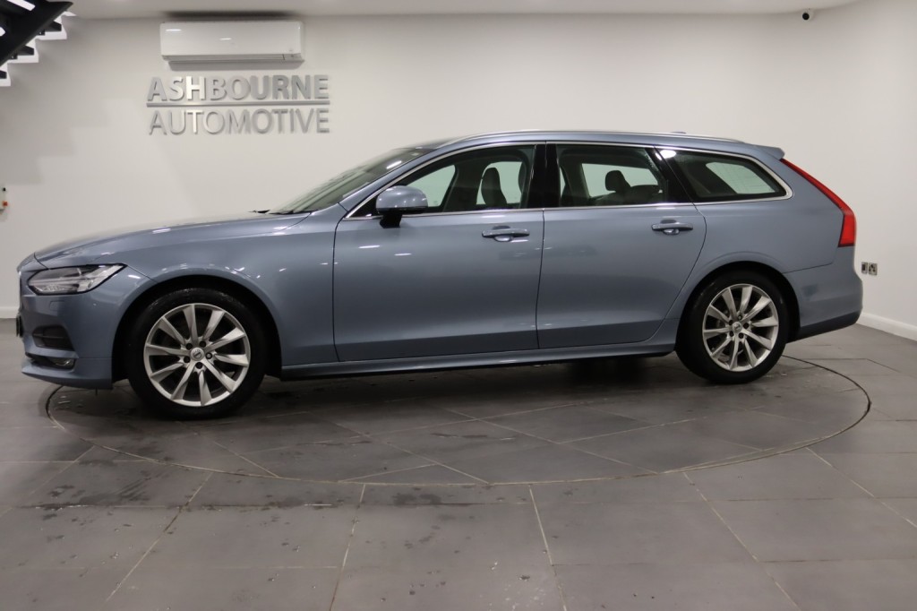 VOLVO V90 2.0 Momentum Plus D4 2019