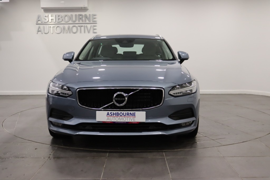 VOLVO V90 2.0 Momentum Plus D4 2019