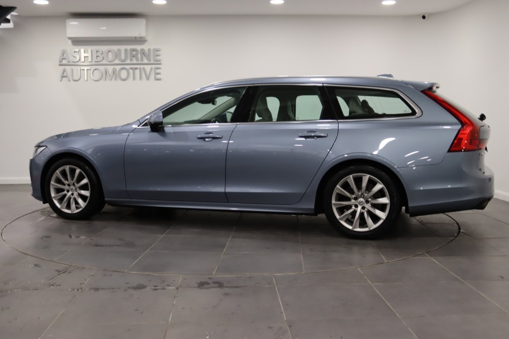 VOLVO V90 2.0 Momentum Plus D4 2019