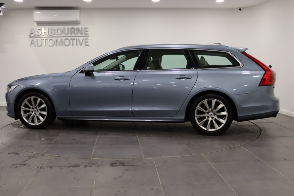 VOLVO V90 2.0 Momentum Plus D4 2019