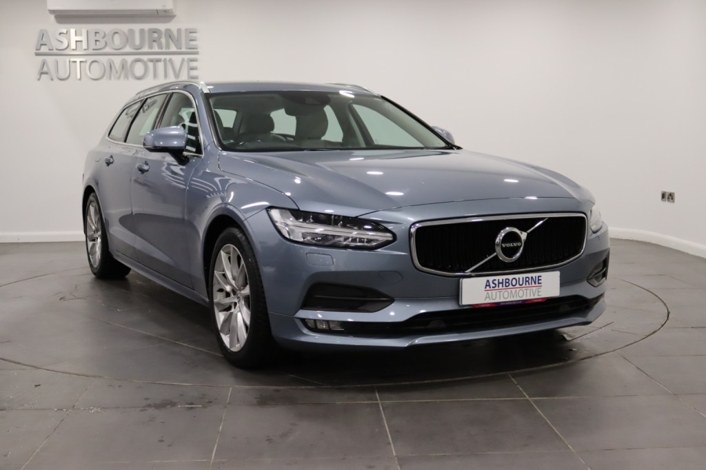 VOLVO V90 2.0 Momentum Plus D4 2019