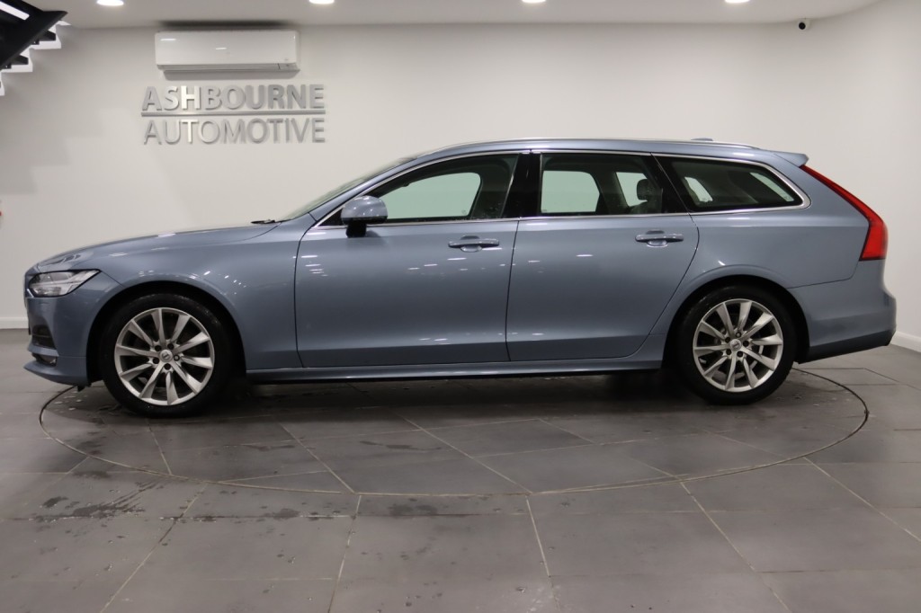 VOLVO V90 2.0 Momentum Plus D4 2019