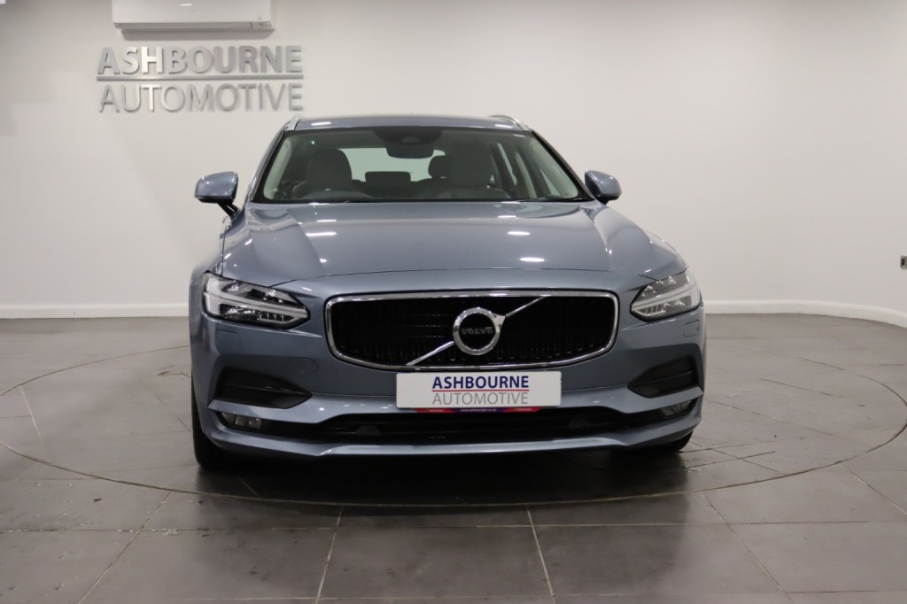 VOLVO V90 2.0 Momentum Plus D4 2019