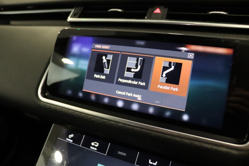 LAND ROVER RANGE ROVER VELAR 2.0 D240 R-Dynamic SE 2019