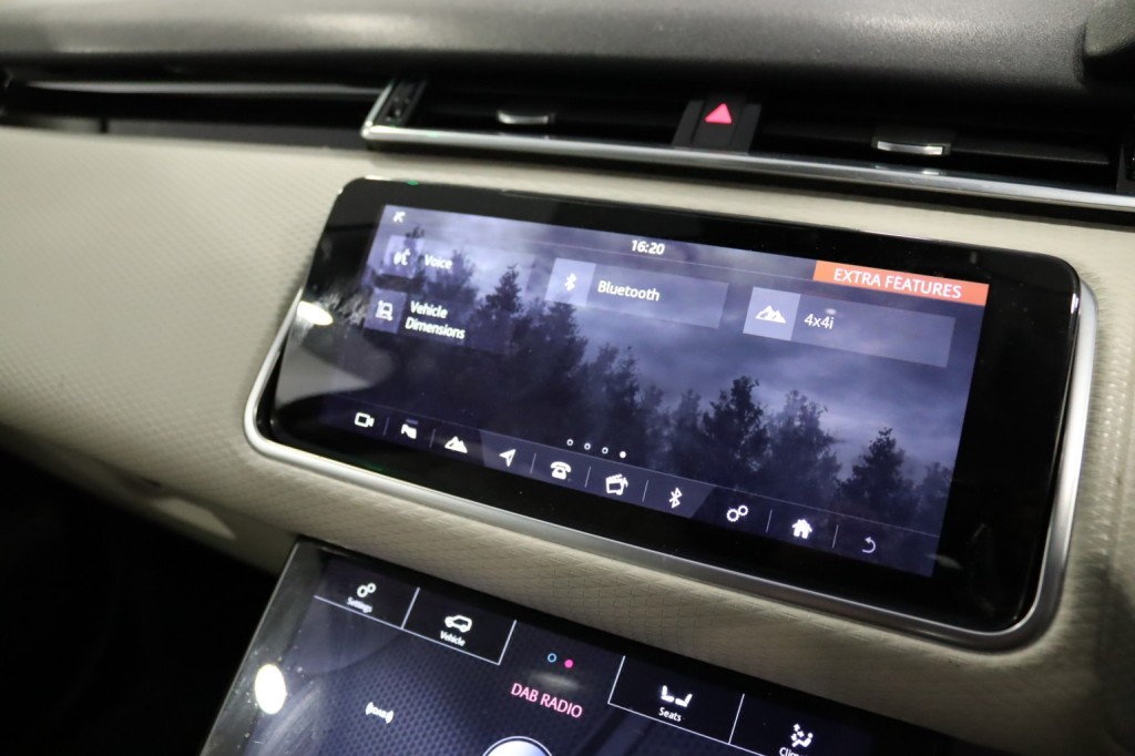 LAND ROVER RANGE ROVER VELAR 2.0 D180 R-Dynamic SE 2018