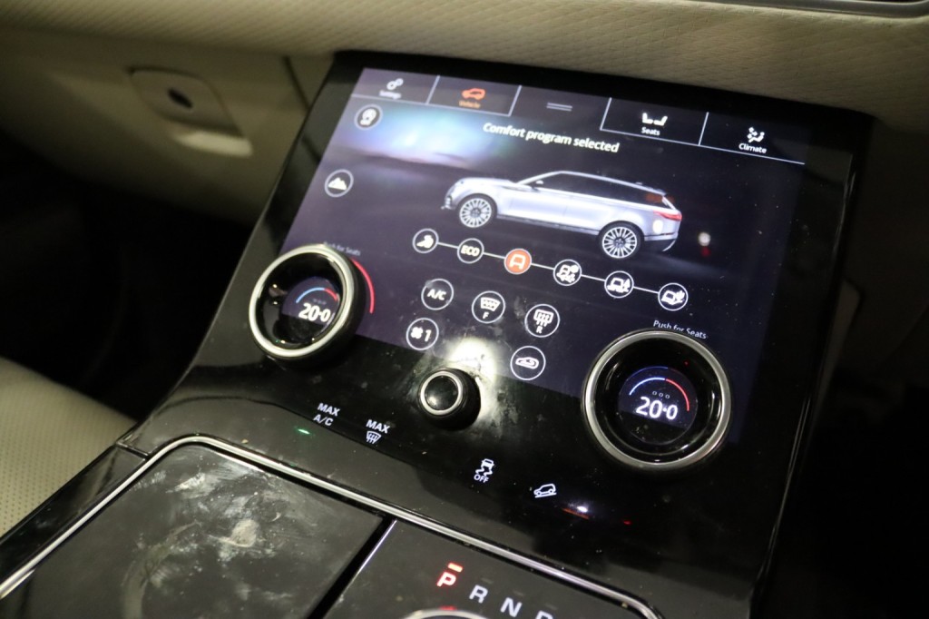 LAND ROVER RANGE ROVER VELAR 2.0 D180 R-Dynamic SE 2018