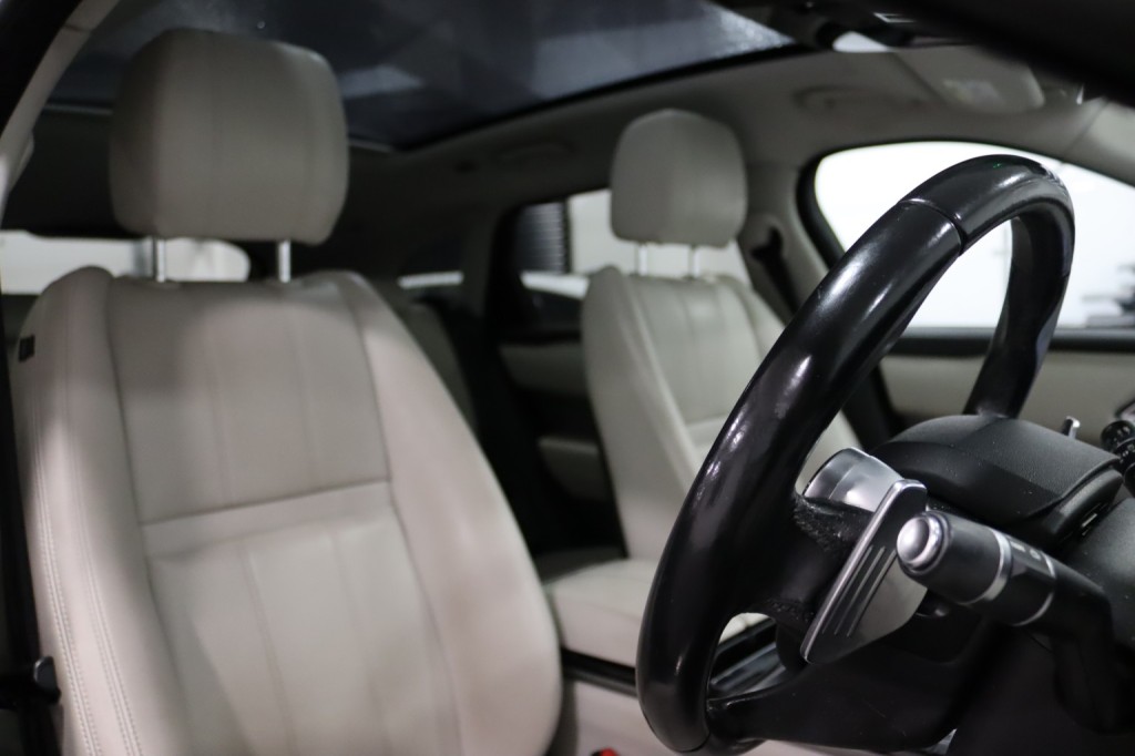 LAND ROVER RANGE ROVER VELAR 2.0 D180 R-Dynamic SE 2018