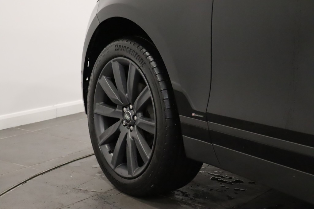 LAND ROVER RANGE ROVER VELAR 2.0 D180 R-Dynamic SE 2018