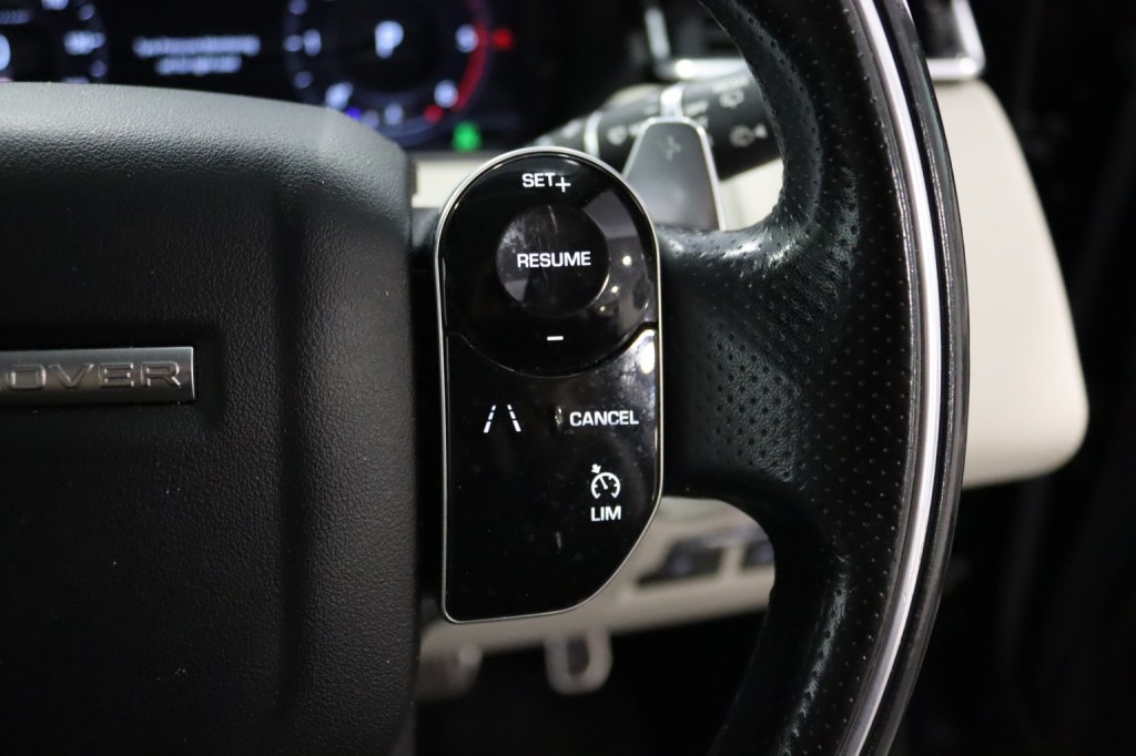 LAND ROVER RANGE ROVER VELAR 2.0 D180 R-Dynamic SE 2018