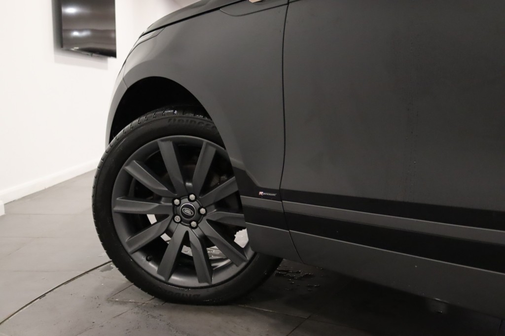 LAND ROVER RANGE ROVER VELAR 2.0 D180 R-Dynamic SE 2018