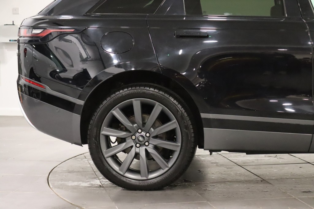 LAND ROVER RANGE ROVER VELAR 2.0 D180 R-Dynamic SE 2018