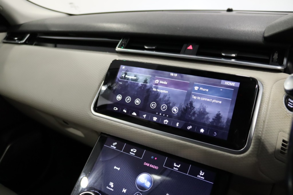 LAND ROVER RANGE ROVER VELAR 2.0 D180 R-Dynamic SE 2018