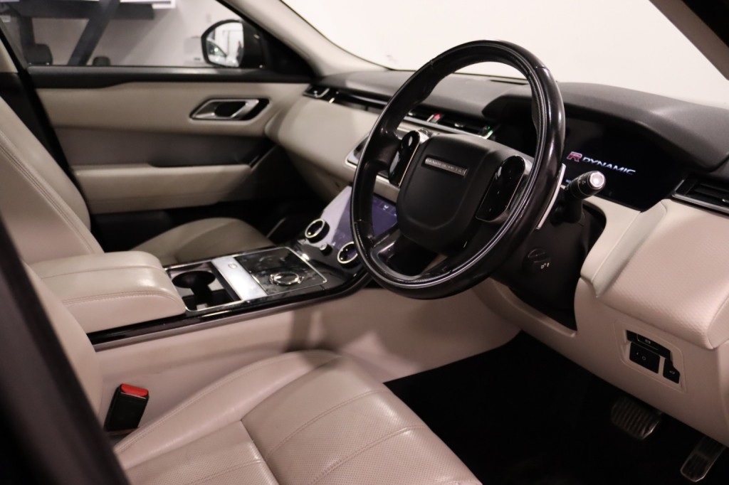 LAND ROVER RANGE ROVER VELAR 2.0 D180 R-Dynamic SE 2018