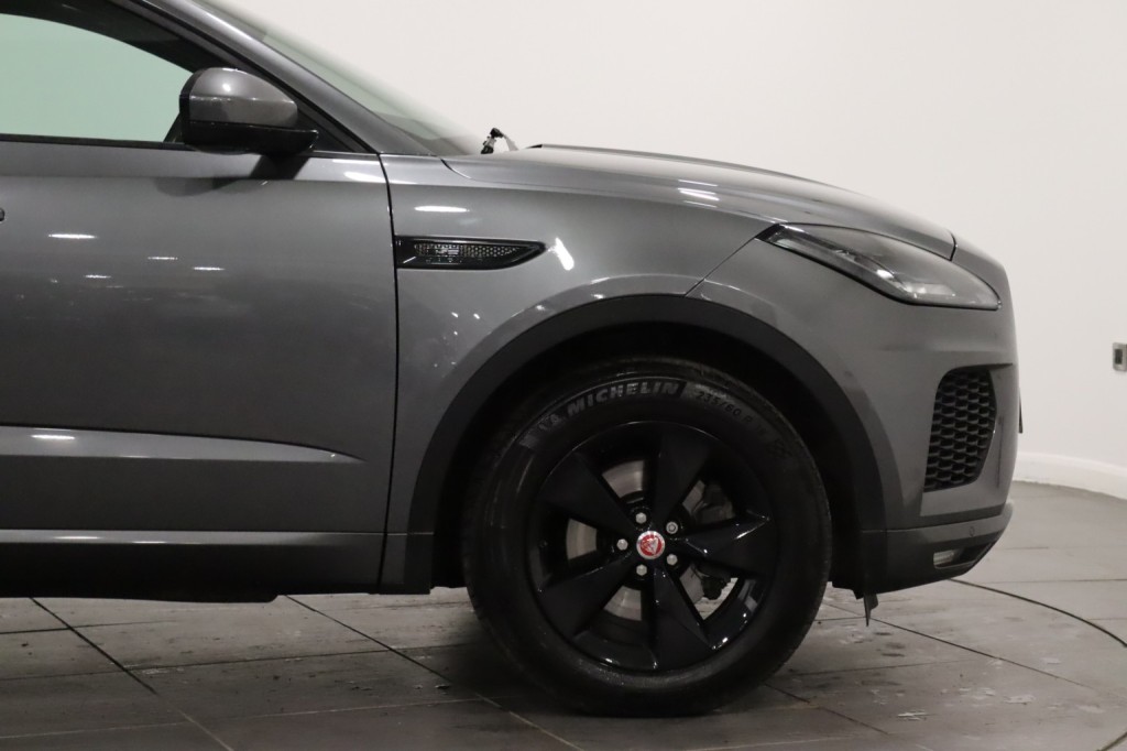 JAGUAR E-PACE 2.0 D180 R-Dynamic S 2018