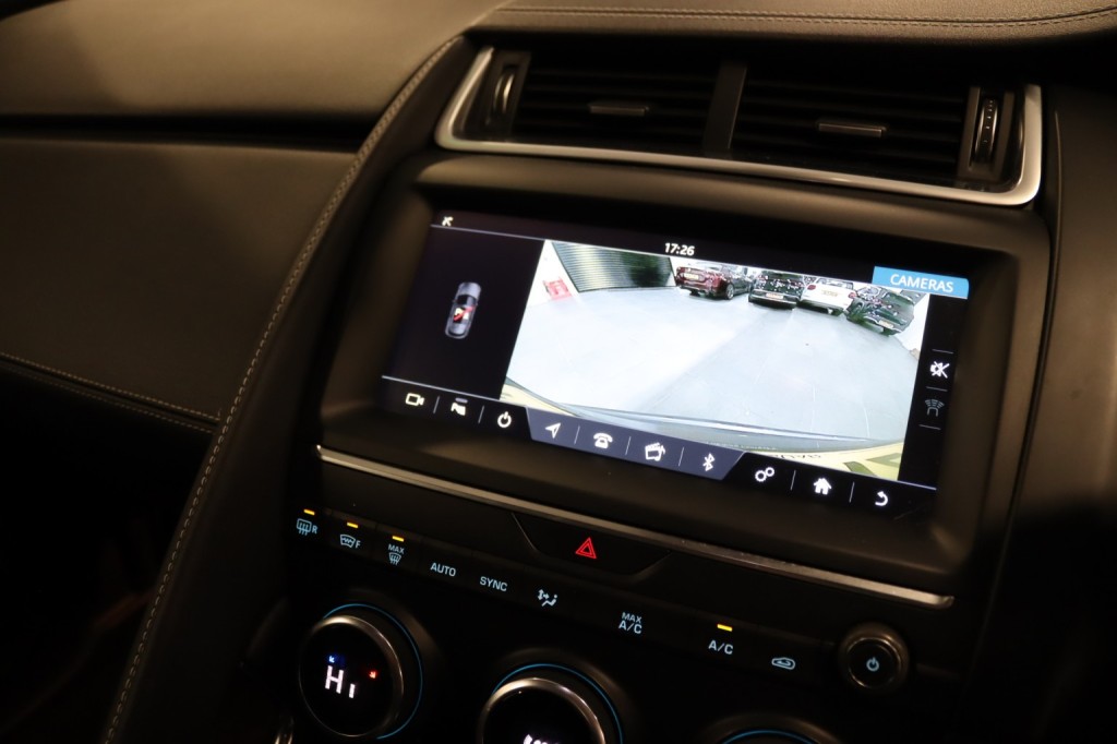 JAGUAR E-PACE 2.0 D180 R-Dynamic S 2018