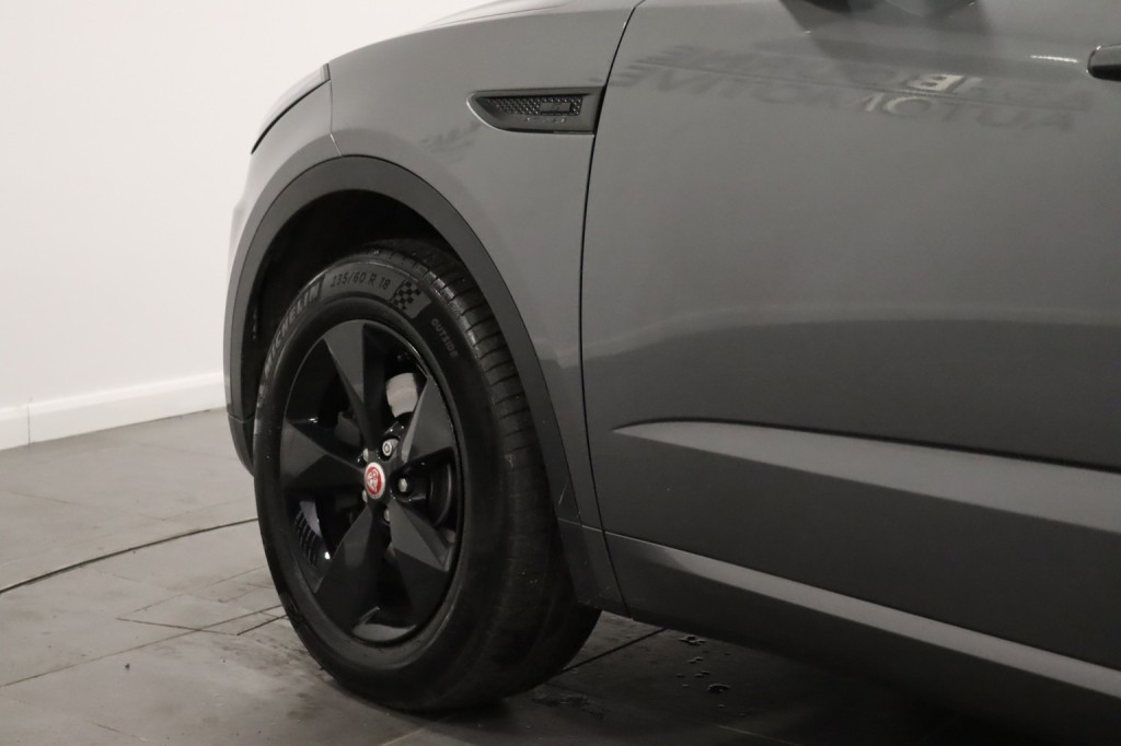 JAGUAR E-PACE 2.0 D180 R-Dynamic S 2018