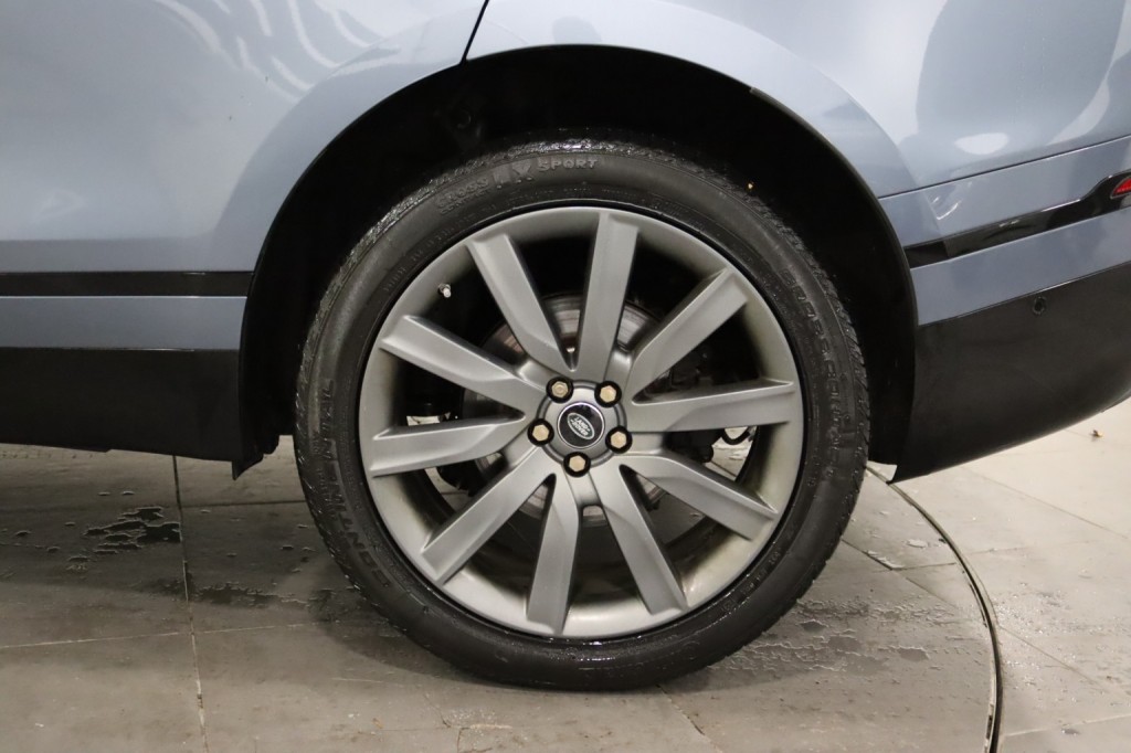 LAND ROVER RANGE ROVER VELAR 2.0 D240 R-Dynamic HSE 2018