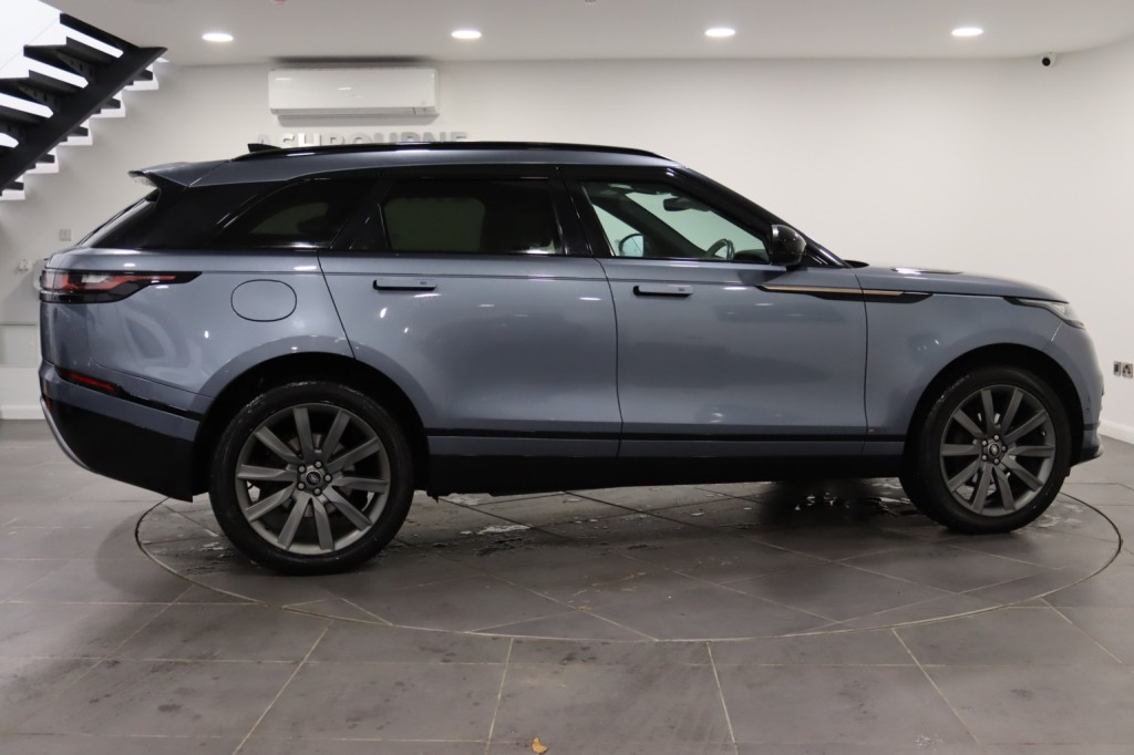 LAND ROVER RANGE ROVER VELAR 2.0 D240 R-Dynamic HSE 2018