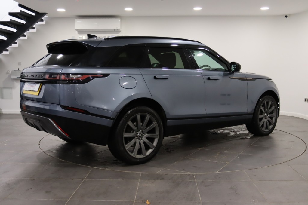 LAND ROVER RANGE ROVER VELAR 2.0 D240 R-Dynamic HSE 2018