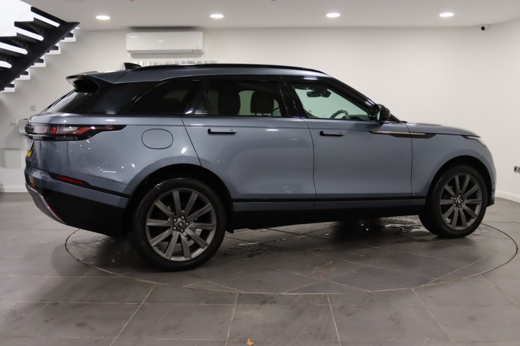 LAND ROVER RANGE ROVER VELAR 2.0 D240 R-Dynamic HSE 2018