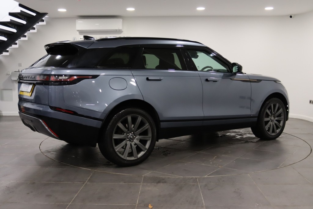 LAND ROVER RANGE ROVER VELAR 2.0 D240 R-Dynamic HSE 2018