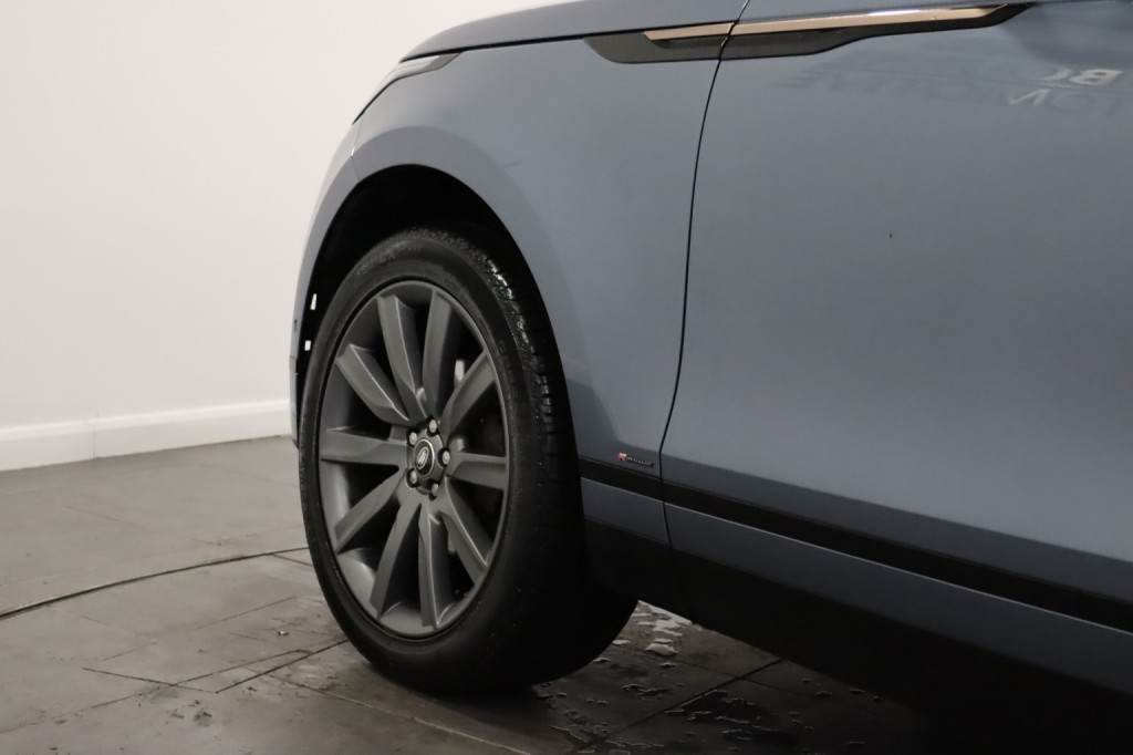 LAND ROVER RANGE ROVER VELAR 2.0 D240 R-Dynamic HSE 2018