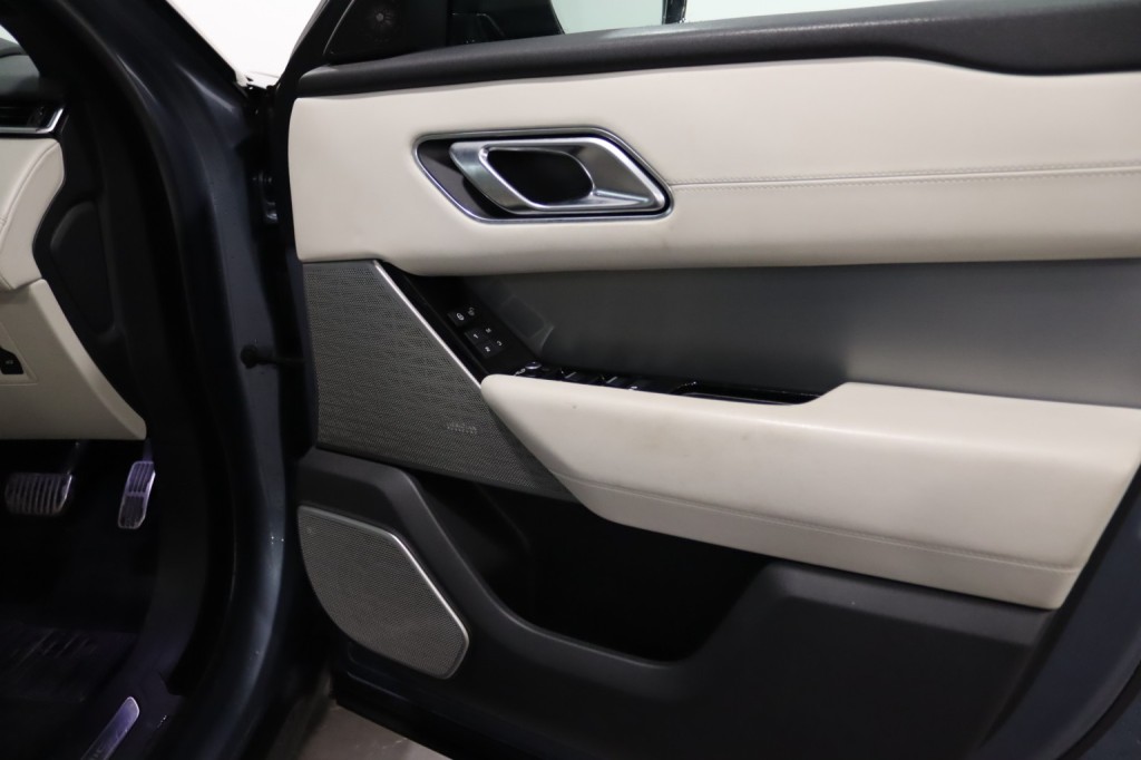 LAND ROVER RANGE ROVER VELAR 2.0 D240 R-Dynamic HSE 2018