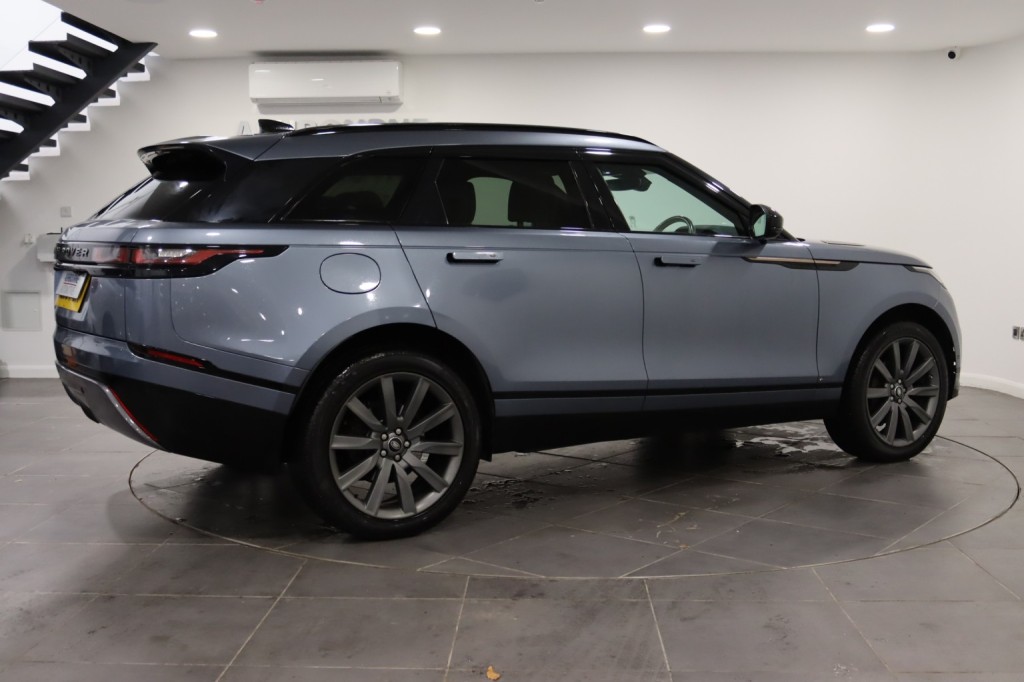 LAND ROVER RANGE ROVER VELAR 2.0 D240 R-Dynamic HSE 2018