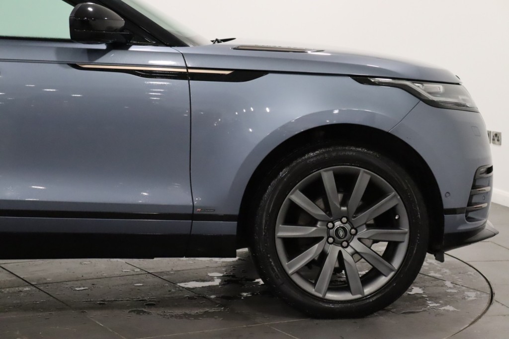 LAND ROVER RANGE ROVER VELAR 2.0 D240 R-Dynamic HSE 2018