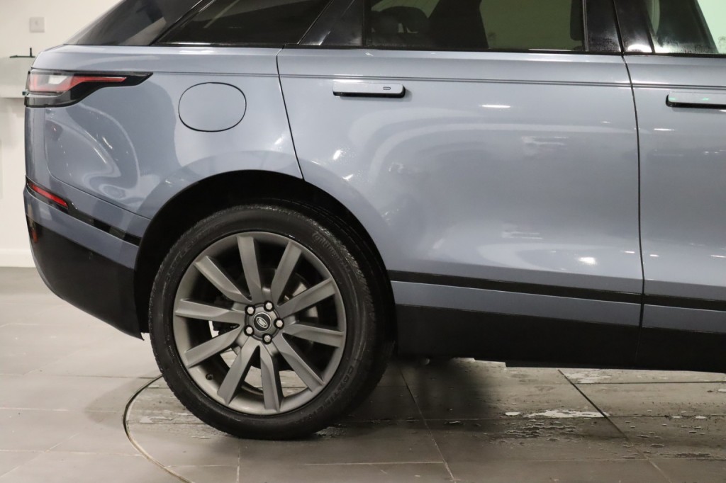 LAND ROVER RANGE ROVER VELAR 2.0 D240 R-Dynamic HSE 2018