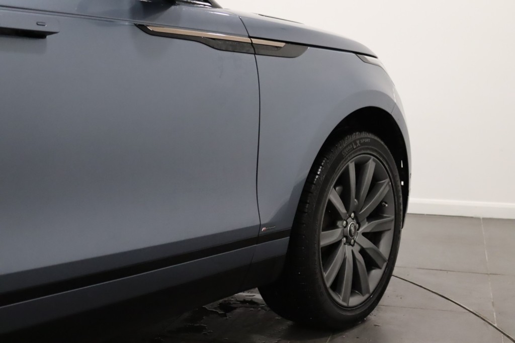 LAND ROVER RANGE ROVER VELAR 2.0 D240 R-Dynamic HSE 2018